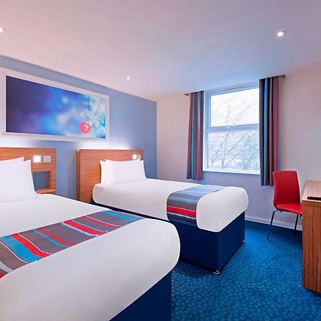 Travelodge Cameron Toll Hotel EDI Kamer foto