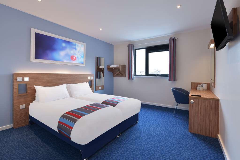 Travelodge Cameron Toll Hotel EDI Kamer foto